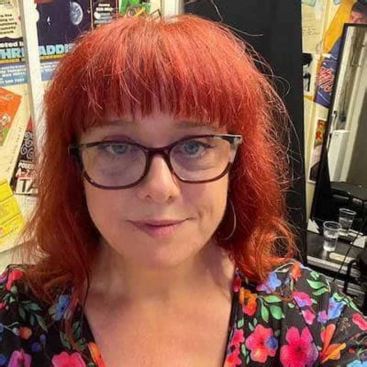 Angela Barnes - Bio, Age, Height, Net Worth, Facts, Nationality