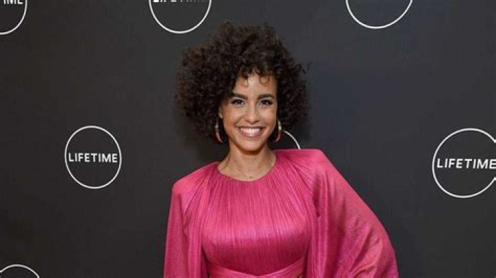Araya Crosskill - Bio, Age, Married, Nationality, Body Measurement, Career