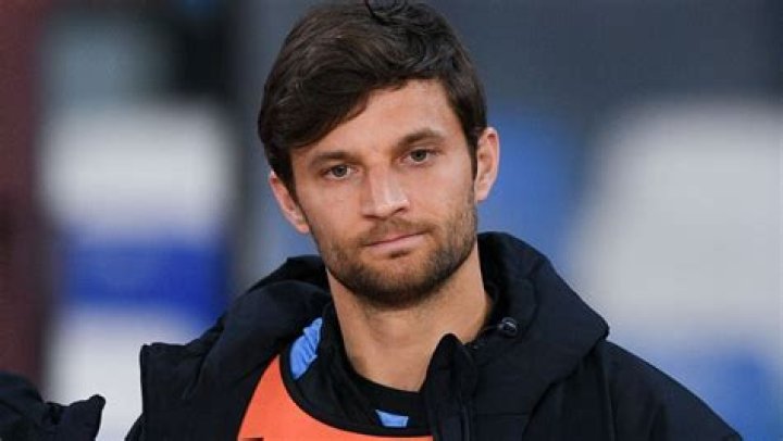 Bartosz Bereszynski - Bio, Age, Height, Net Worth, Facts