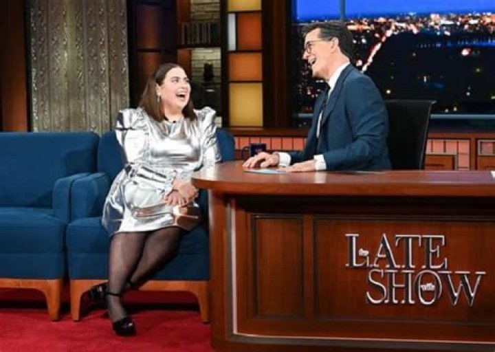 Beanie Feldstein - Bio, Age, Net Worth, Single, Career, Facts