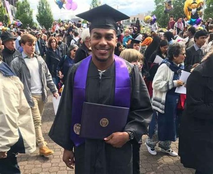 Bishop Sankey - Bio, Career, Net Worth, Height, Married, Facts