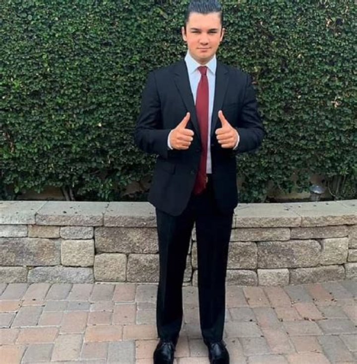Braden Ellis - Bio, Age, Height, Nationality, Net Worth, Facts