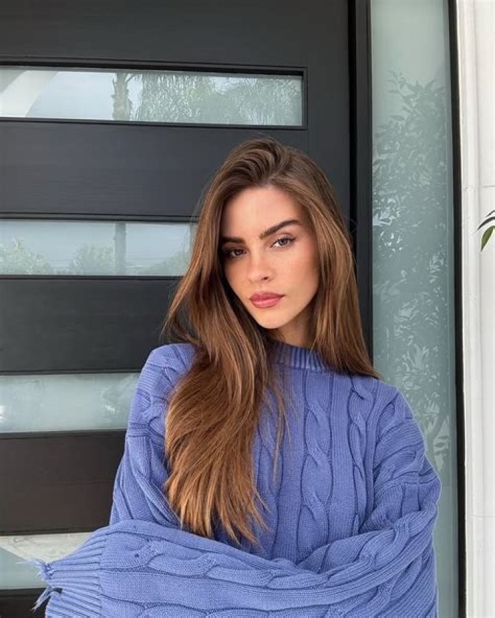 Bridget Satterlee - Bio, Age, Net Worth, Single, Nationality, Instagram, Wiki