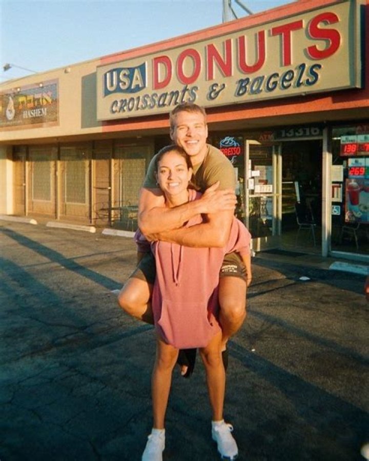 Brooklyn Davis - Bio, Age, Net Worth, Height, In Relation, Nationality, Wiki