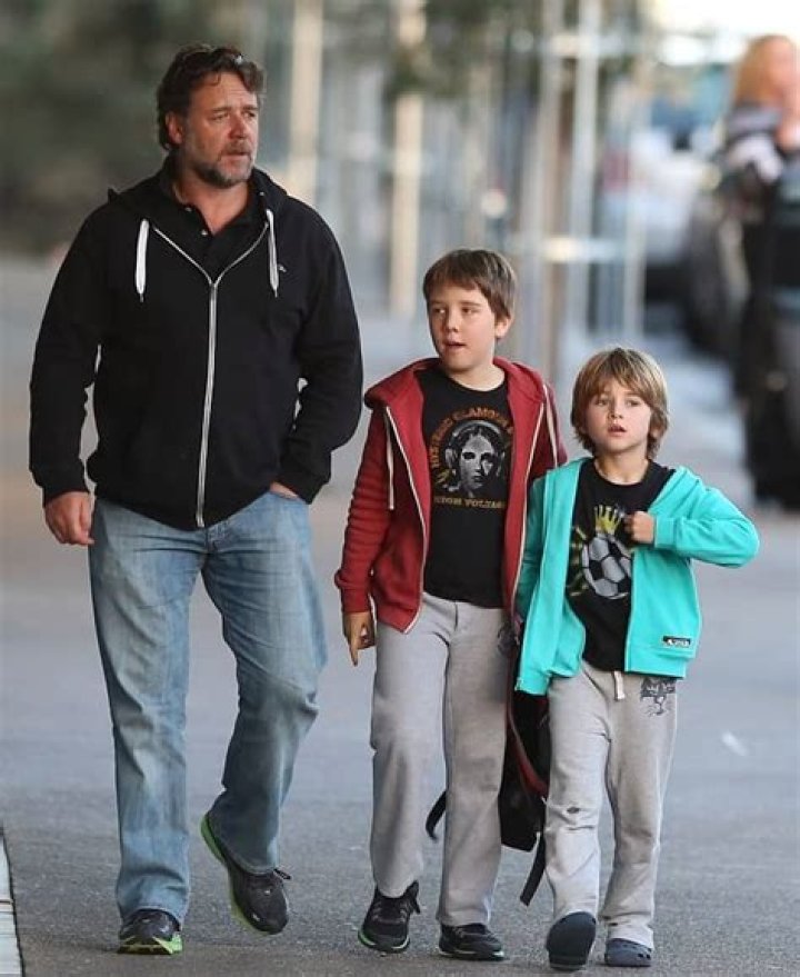 Charles Spencer Crowe - Bio, Age, Net Worth, Career, Facts