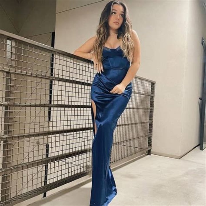 Corinne Joy - Bio, Age, Career, Net Worth, Height, Facts