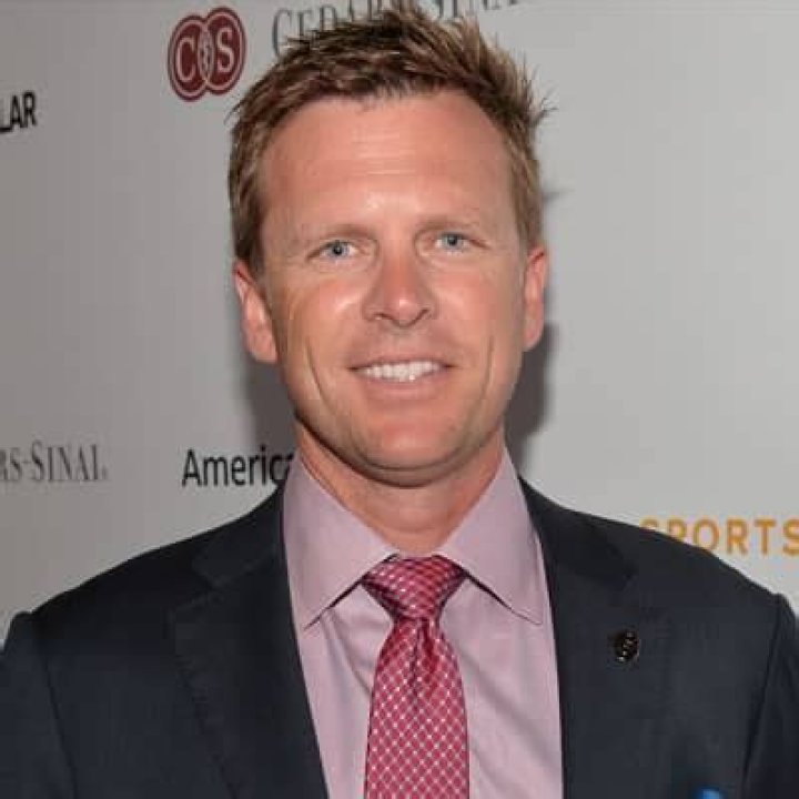 Dan Hellie - Bio, Age, Net Worth, Salary, Married, Nationality, Body Measurement, Career