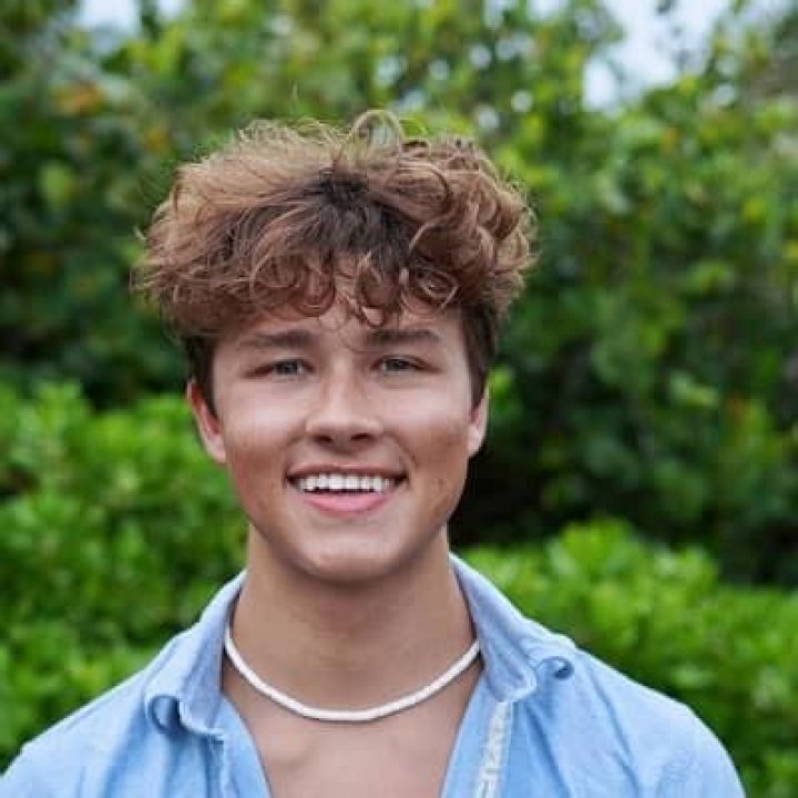 David Kushner - Bio, Age, Single, Nationality, Body Measurement, Career
