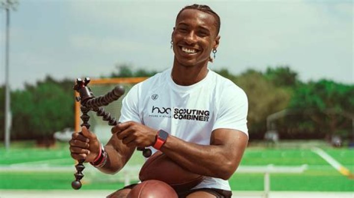Deestroying (Donald Haye) - Bio, Age, Net Worth, Height, In Relation, Nationality, Body Measurement, Career