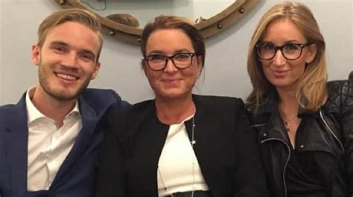 Fanny Kjellberg - Bio, Net Worth, Nationality, Height, Married, Facts