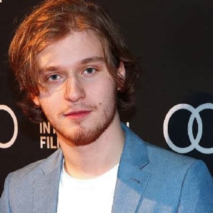 Fred Hechinger - Bio, Age, Career, Height, Net Worth, Facts