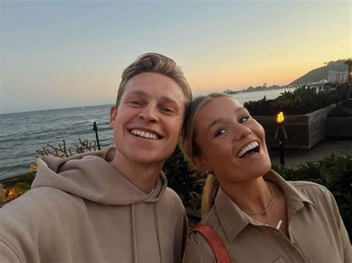 Frenkie de Jong - Bio, Age, Height, Net Worth, Facts, Nationality