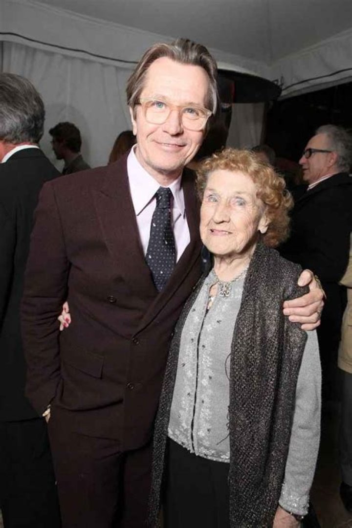 Gary Oldman - Bio, Career, Age, Net Worth, Nationality, Facts