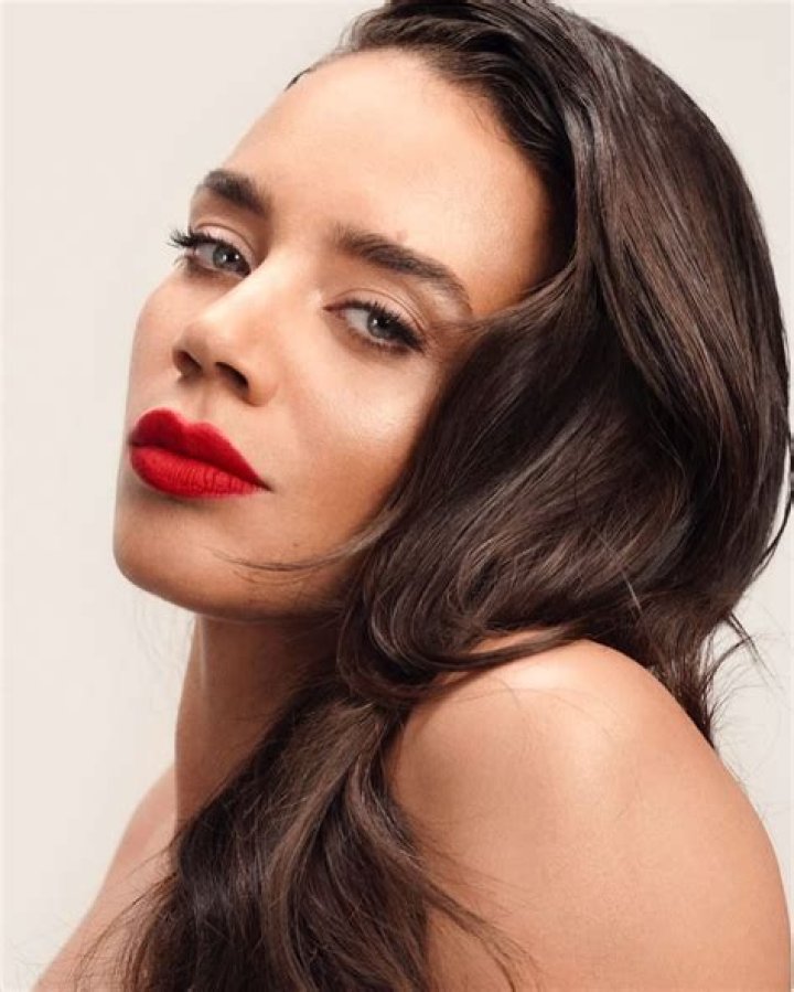 Hannah John-Kamen - Bio, Age, Net Worth, Height, Single, Nationality, Body Measurement, Career