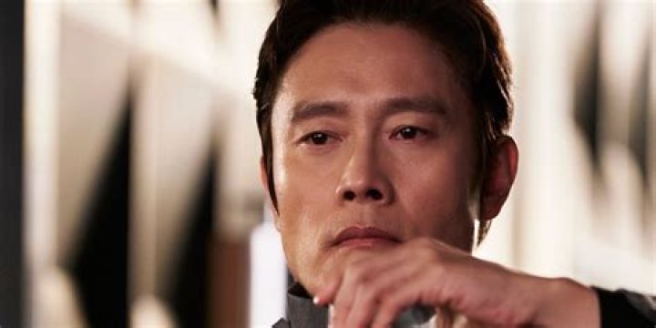 Hwang In-yeop - Bio, Age, Net Worth, Height, Single, Nationality, Career