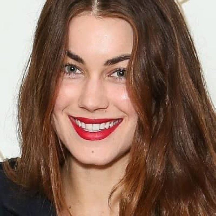Janis Ahern - Bio, Age, Height, Nationality, Net Worth, Facts
