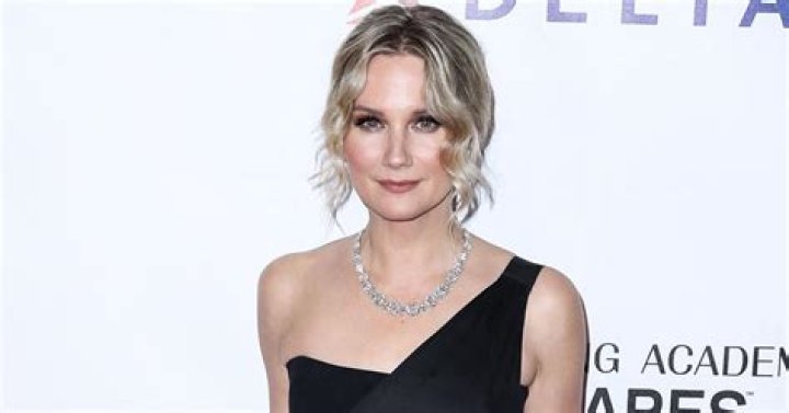 Jennifer Nettles - Bio, Age, Net Worth, Married, Nationality, Body Measurement, Career