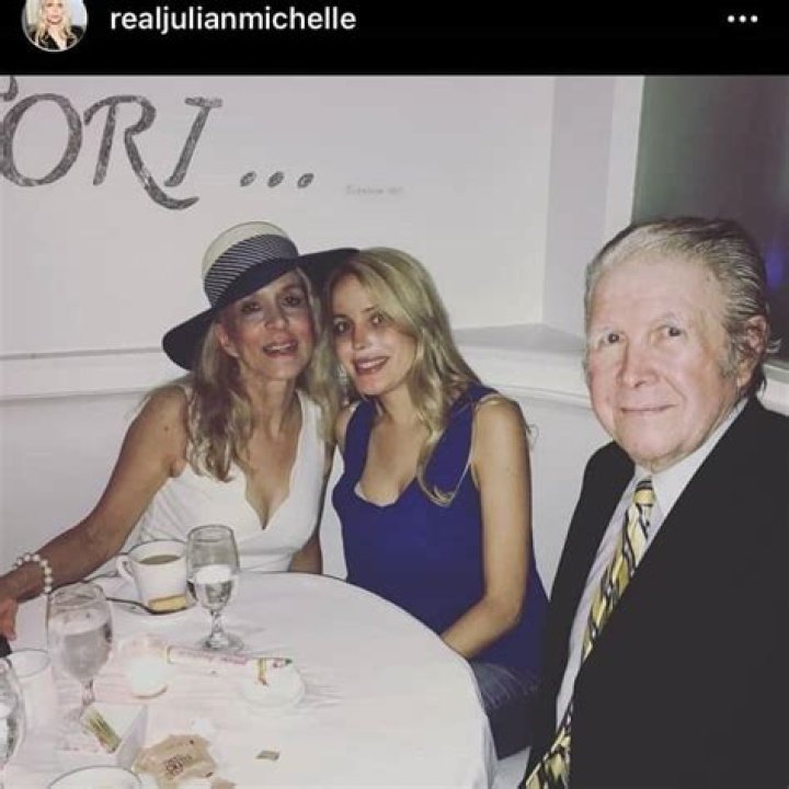 Julianne Michelle - Bio, Age, Height, Net Worth, Facts, Nationality