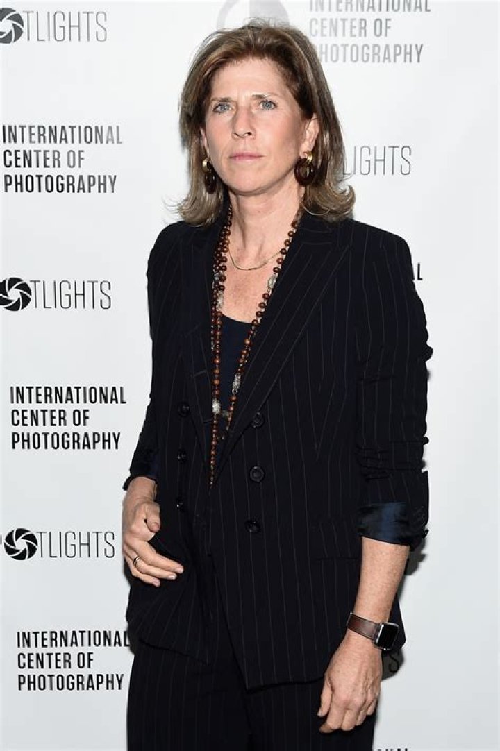 Kathryn Taylor Steyer - Bio, Age, Net Worth, Height, Single, Nationality