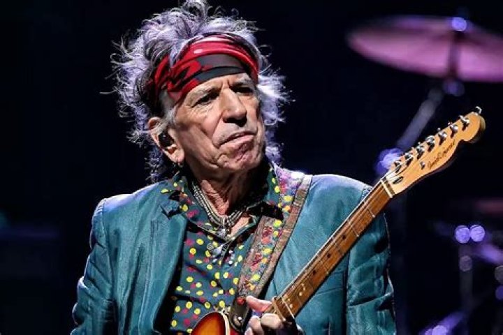 Keith Richards - Bio, Age, Net Worth, Height, Married, Nationality, Body Measurement, Career