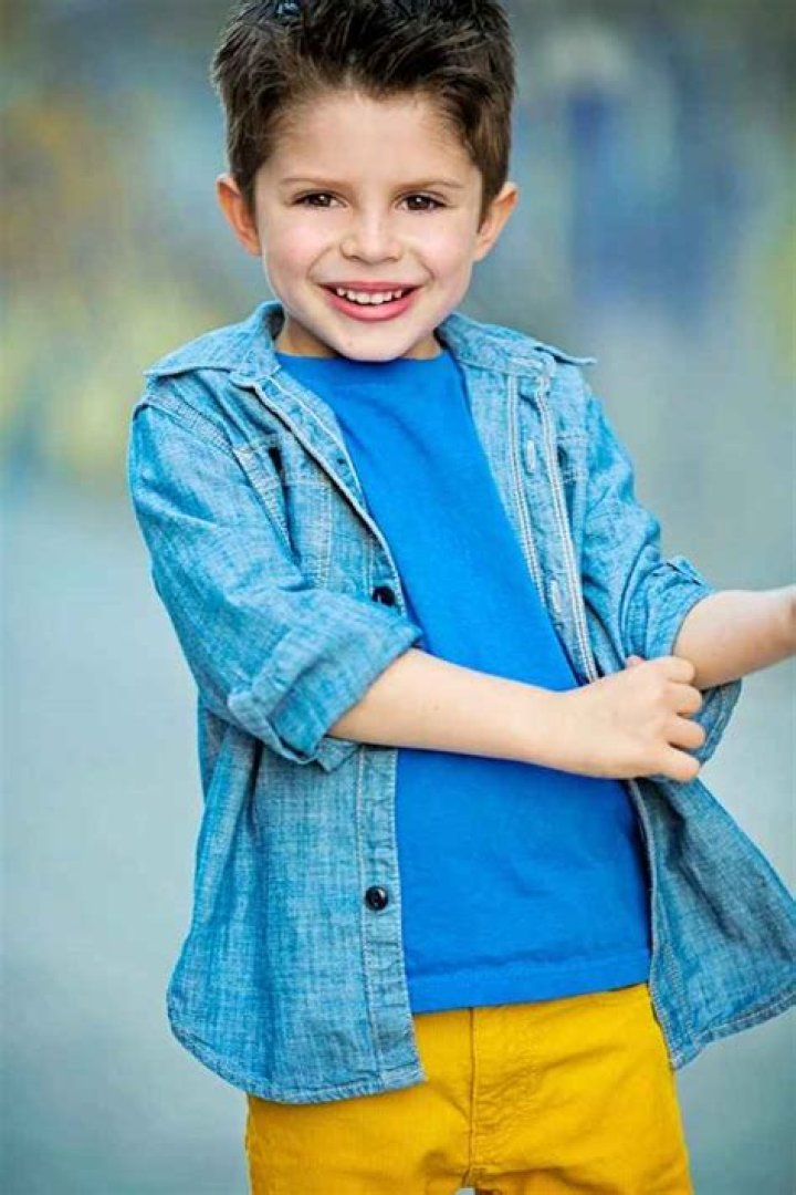 Logan Moreau - Bio, Career, Single, Age, Net Worth, Height, Facts