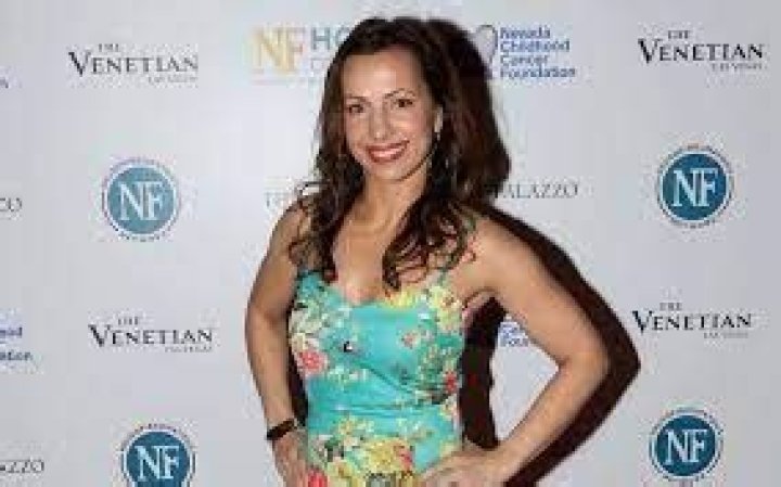 Malika Souiri - Bio, Age, Net Worth, Height, Married, Nationality, Body Measurement, Career