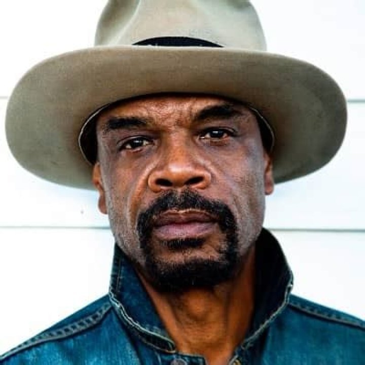 Marc Anthony Thompson - Net Worth, Height, Career, Single, Facts