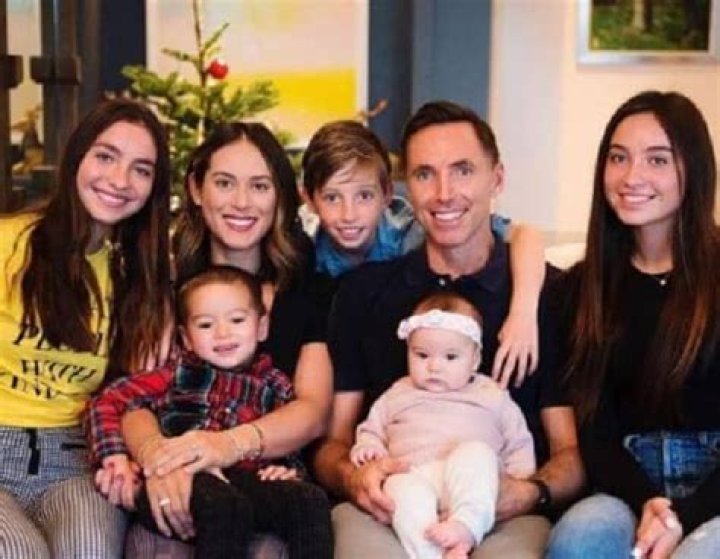 Matteo Joel Nash - Bio, Age, Single, Nationality, Career, Wiki