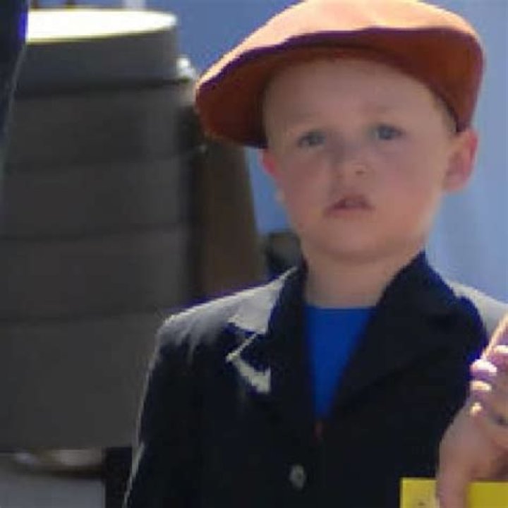 Miles Roosevelt Bialik Stone - Bio, Age, Net Worth, Single, Facts