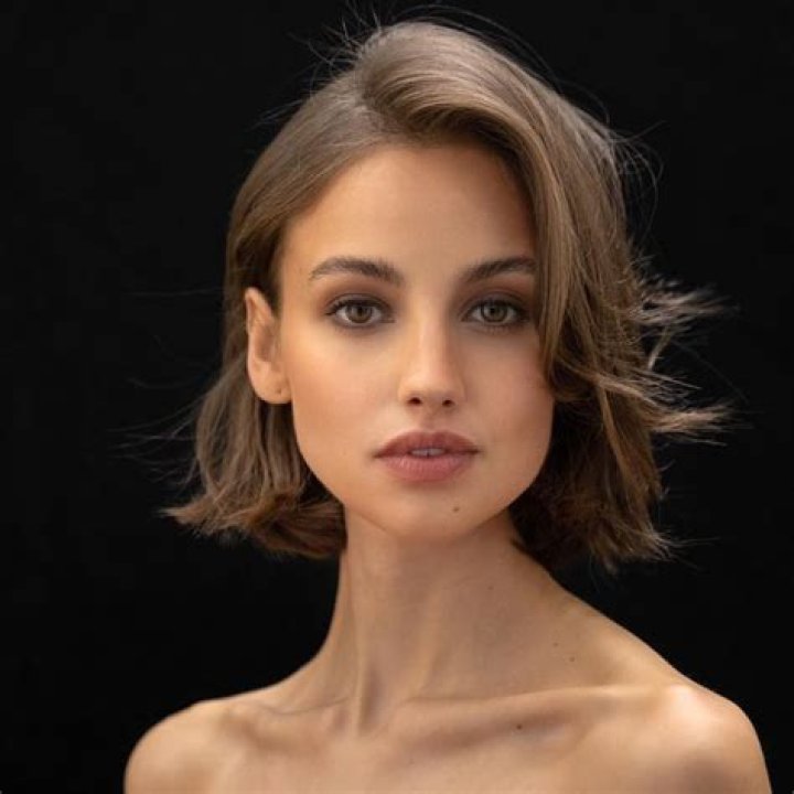 Nathalie Kelly - Bio, Age, Career, Net Worth, Height, Single, Facts