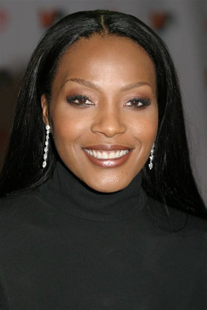 Nona Gaye - Bio, Age, Net Worth, Salary, Single, Nationality, Career, Wiki