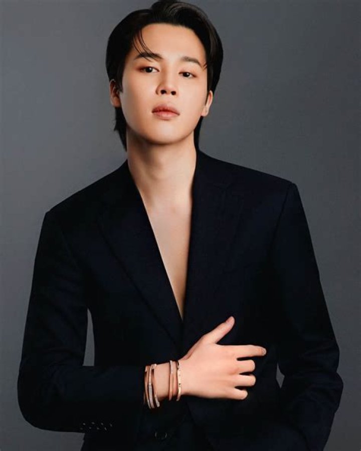 Park Jimin- Bio, Age, Net Worth, In Relation, Nationality, Career, Wiki