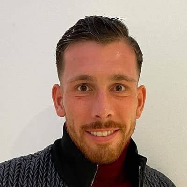 Pierre-Emile Hojbjerg - Bio, Age, Net Worth, Salary, Height, Married, Nationality, Body Measurement, Career
