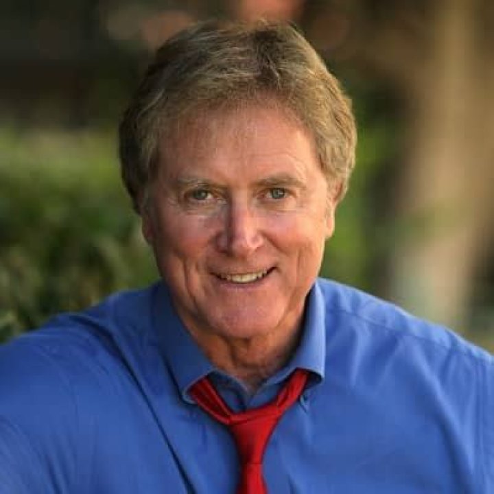 Randall Wallace - Bio, Age, Net Worth, Height, Single, Nationality, Body Measurement, Career