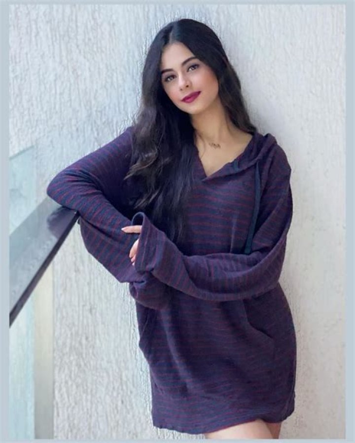 Ritika Badiani - Bio, Age, Net Worth, Height, Single, Nationality, Body Measurement, Career