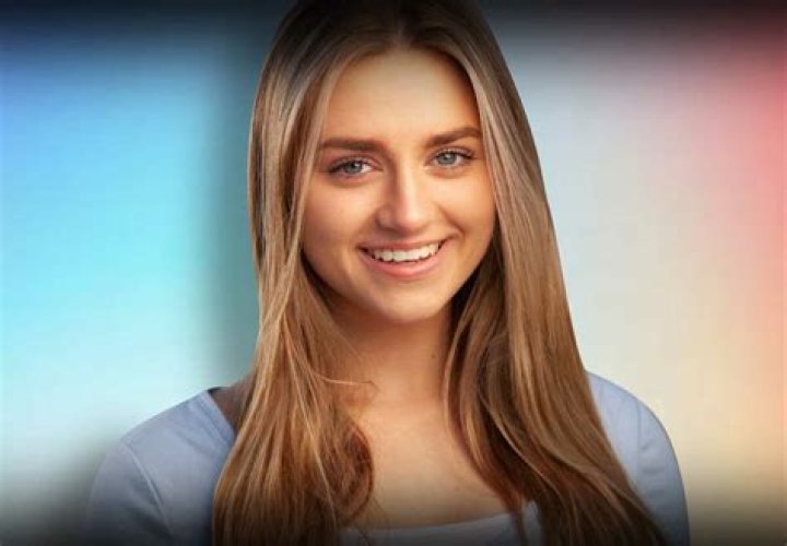 Sadie Aldis- Bio, Age, Net Worth, Single, Nationality, Height, Career