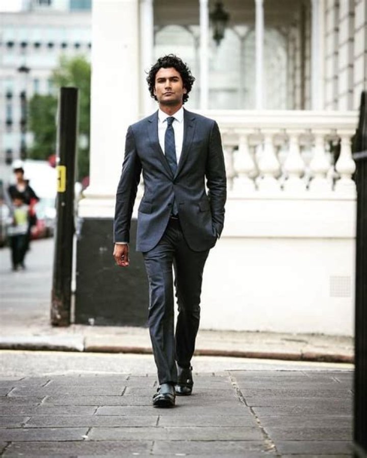 Sendhil Ramamurthy - Bio, Age, Height, Net Worth, Facts