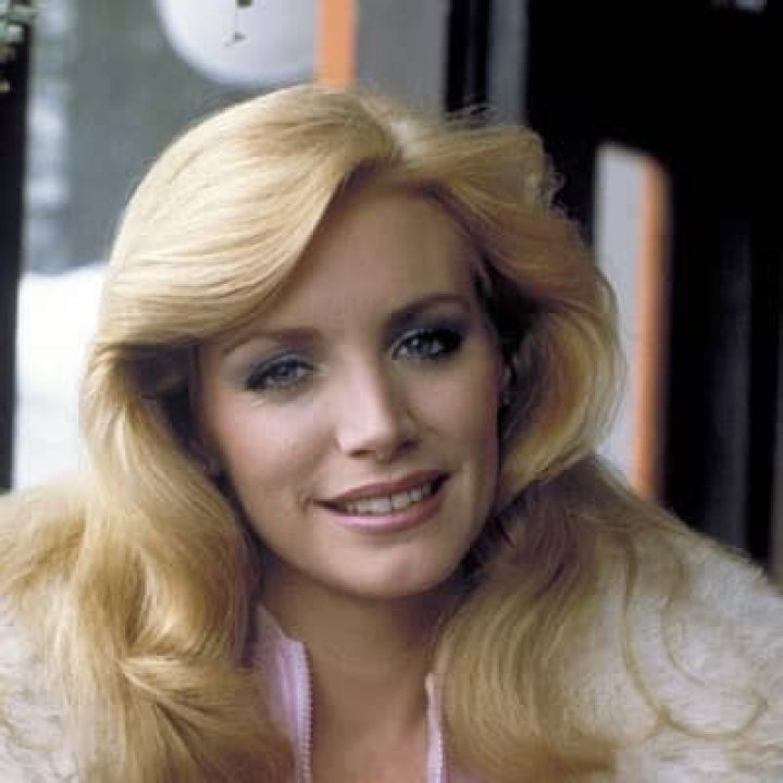 Shannon Tweed - Bio, Age, Net Worth, Height, Married, Nationality, Body Measurement, Career