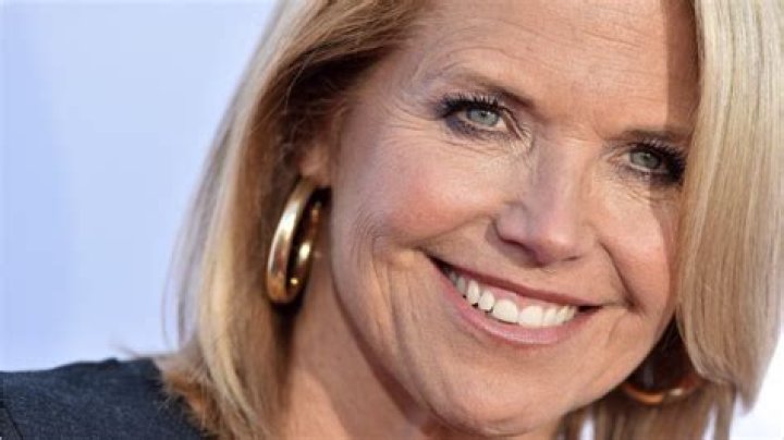 Sjana Earp, Bio, Age, Net Worth, Height, career, Nationality, Wiki, single