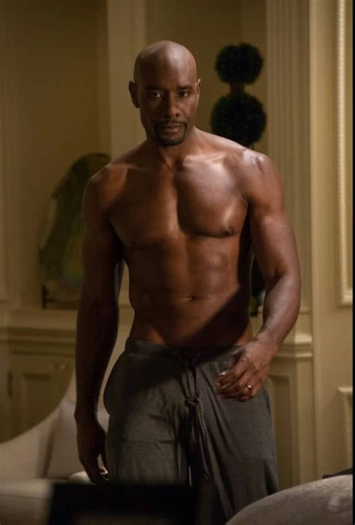 Taye Diggs - Bio, Age, Net Worth, Nationality, Facts