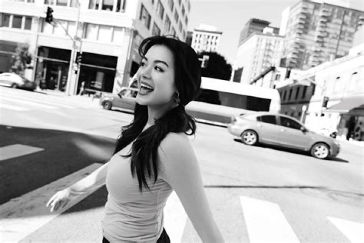 Ur Mom Ashley - Bio, Age, Net Worth, Height, In Relation, Nationality, Wiki