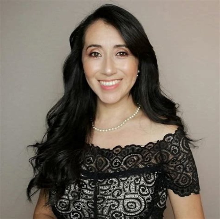 Vanessa Valladares - Bio, Age, Net Worth, Height, In Relation, Nationality, Body Measurement, Career