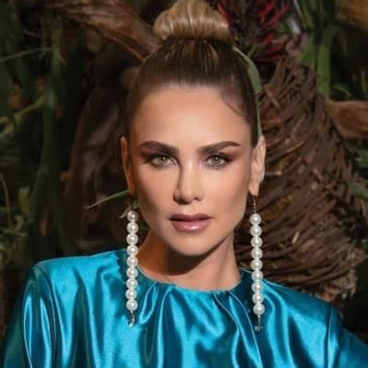 Ximena Córdoba - Bio, Age, Net Worth, Height, Divorce, Nationality