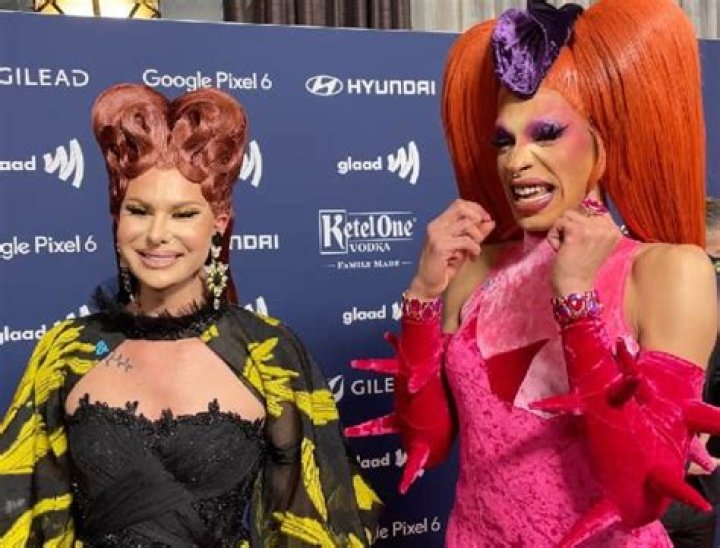 Yvie Oddly - Age, Net Worth, Height, Bio, Career, Single, Facts